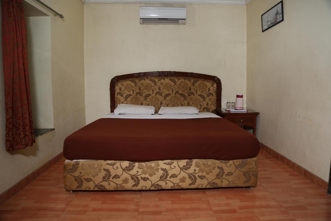 Neetas Shanti Villa Mahābaleshwar Esterno foto
