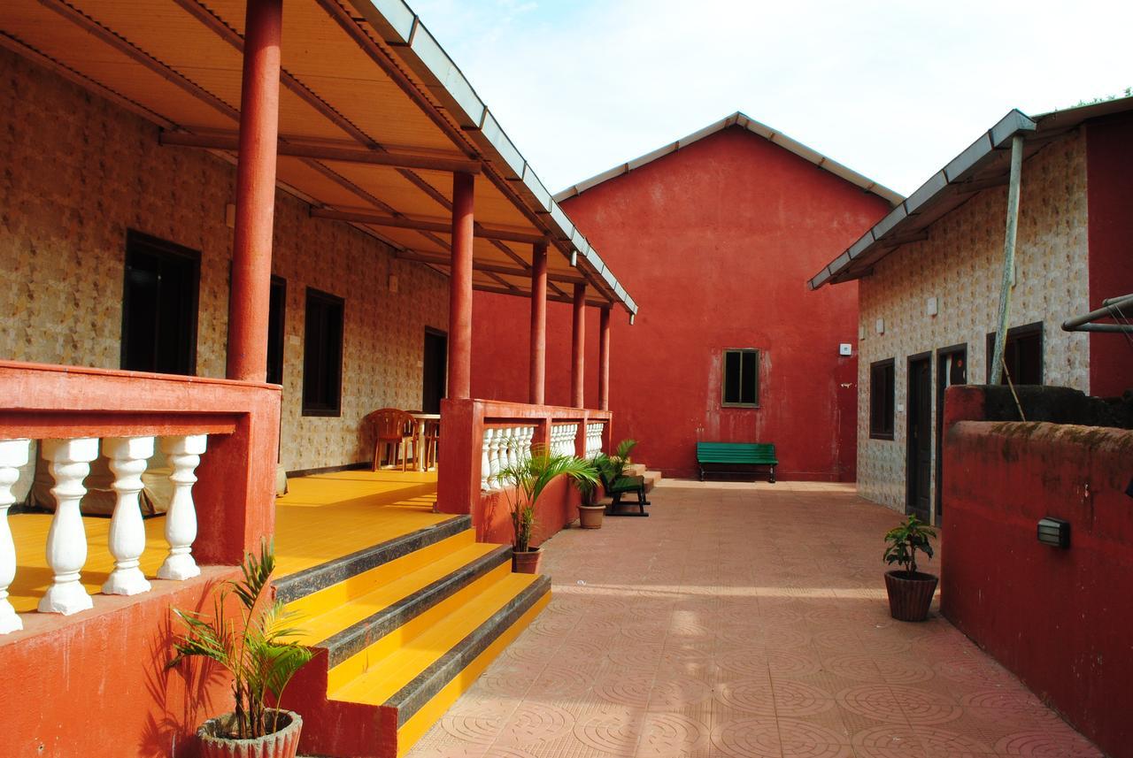 Neetas Shanti Villa Mahābaleshwar Esterno foto