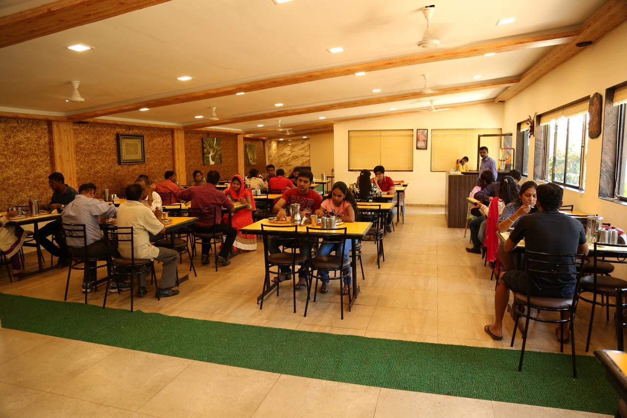 Neetas Shanti Villa Mahābaleshwar Esterno foto