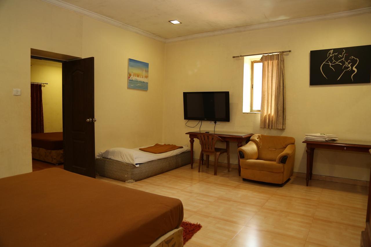 Neetas Shanti Villa Mahābaleshwar Esterno foto