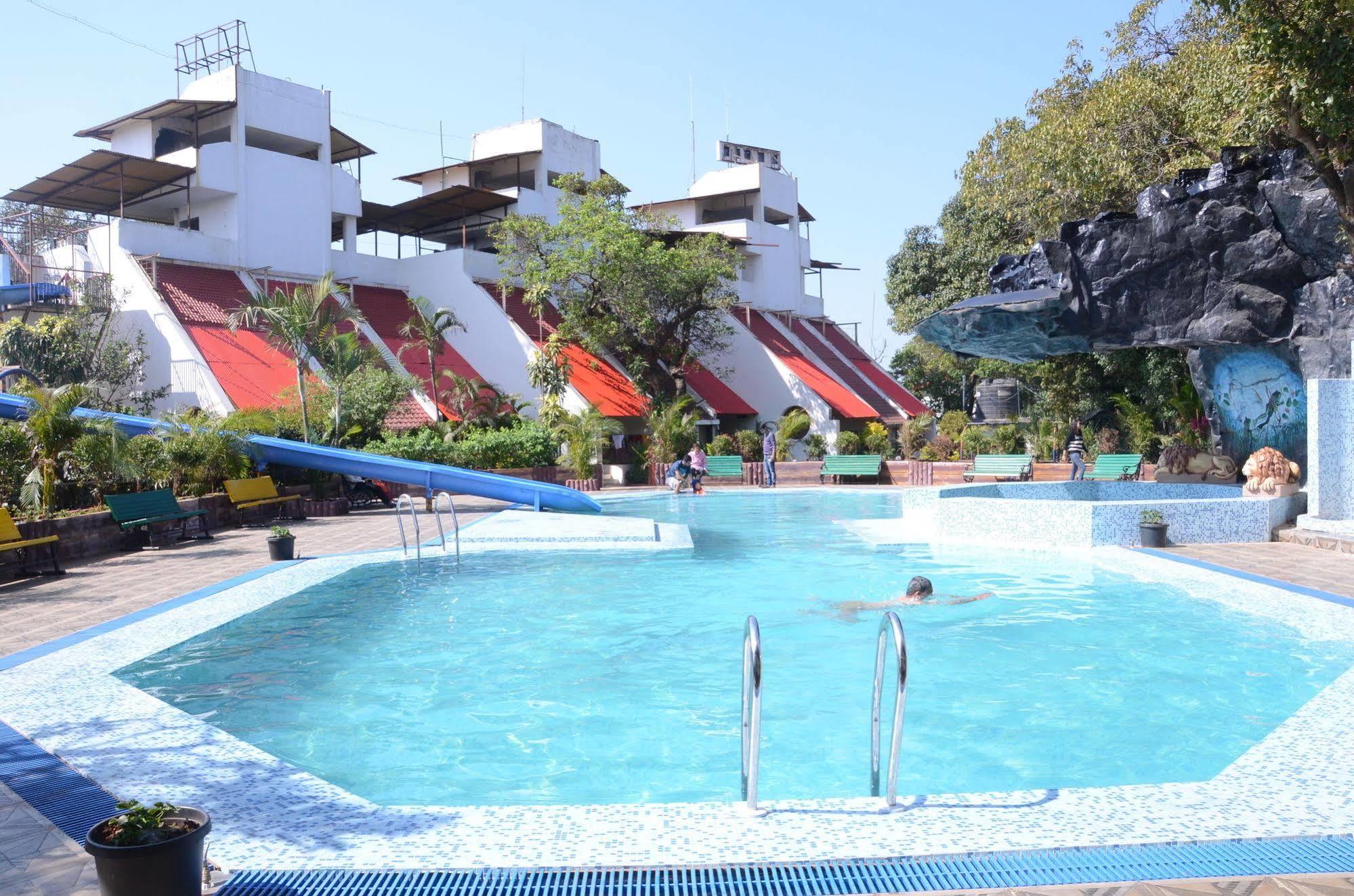 Neetas Shanti Villa Mahābaleshwar Esterno foto
