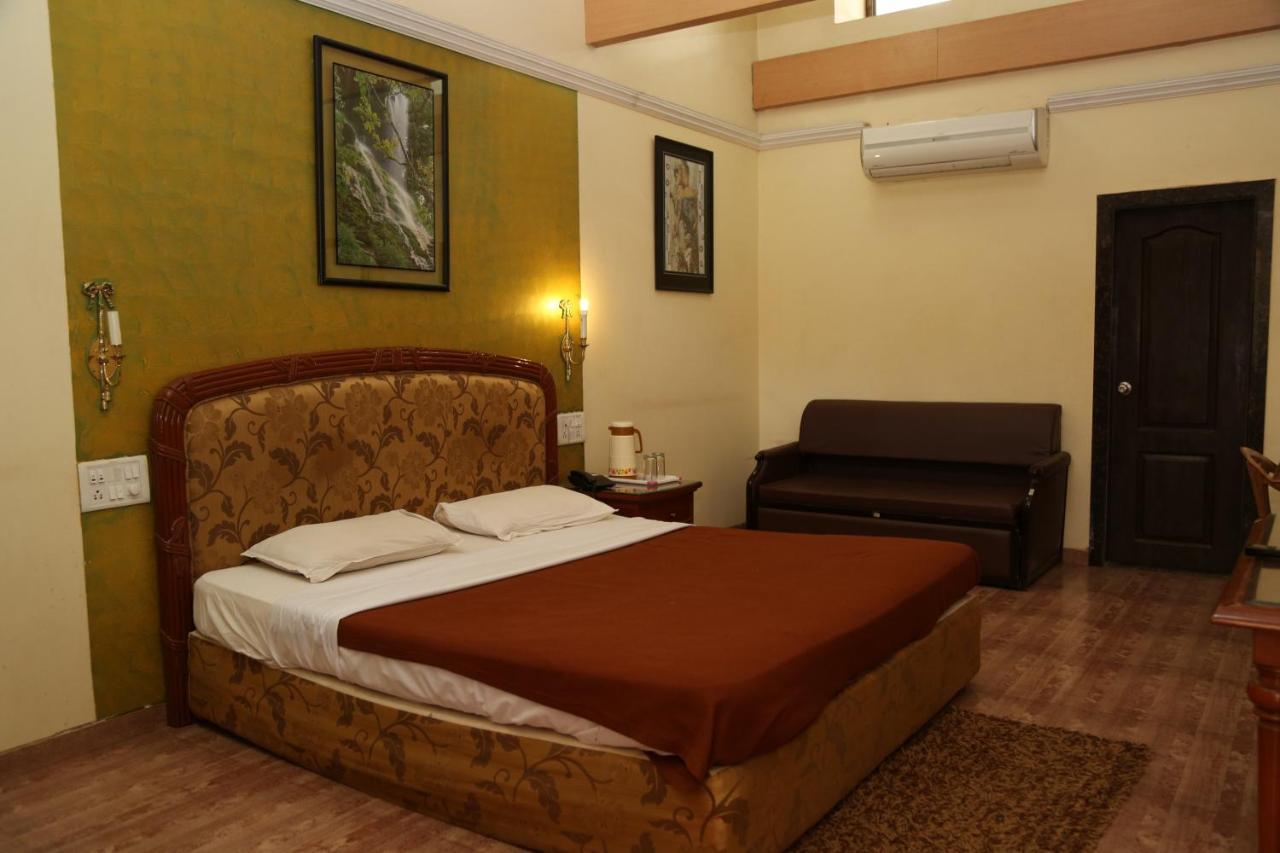 Neetas Shanti Villa Mahābaleshwar Esterno foto